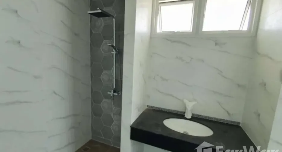 For sale 3 bedrooms house in Prawet, Bangkok