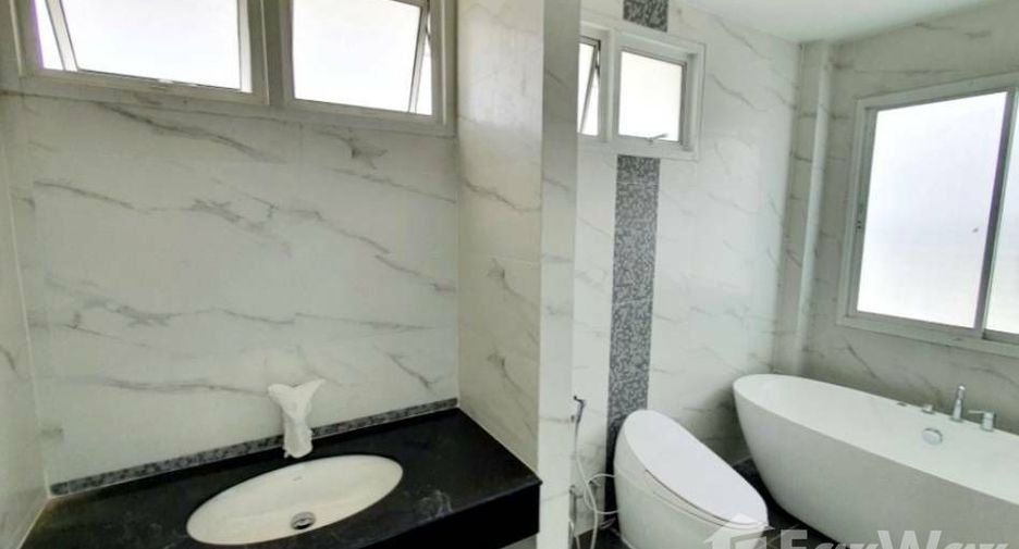 For sale 3 bedrooms house in Prawet, Bangkok