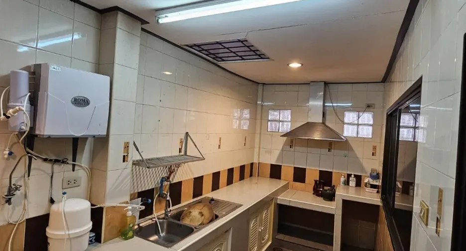 For rent 3 bedrooms townhouse in Mueang Nonthaburi, Nonthaburi