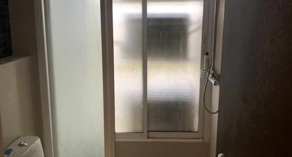 For sale 2 bedrooms condo in Wang Thonglang, Bangkok