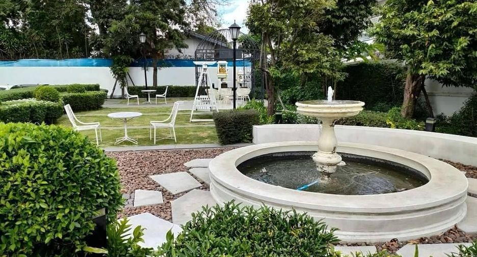 For sale 2 bedrooms condo in Mueang Samut Prakan, Samut Prakan
