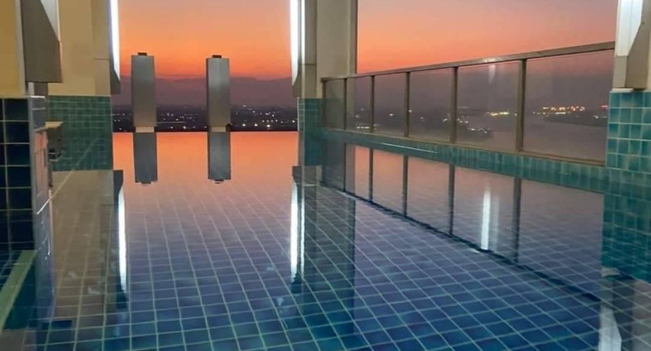 For sale 2 bedrooms condo in Mueang Samut Prakan, Samut Prakan