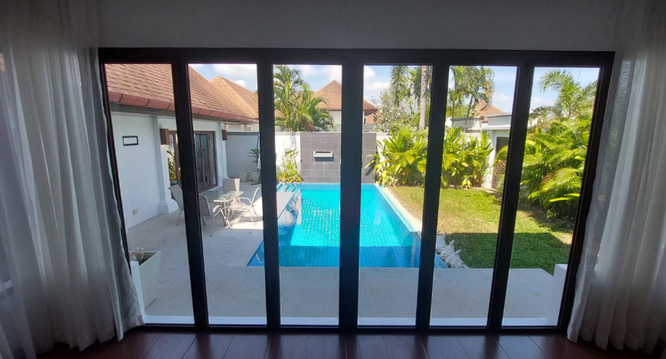 À louer 3 chambres villa à Mueang Phuket, Phuket