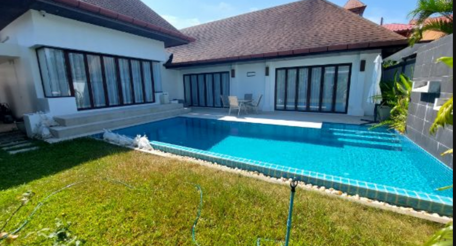 À louer 3 chambres villa à Mueang Phuket, Phuket