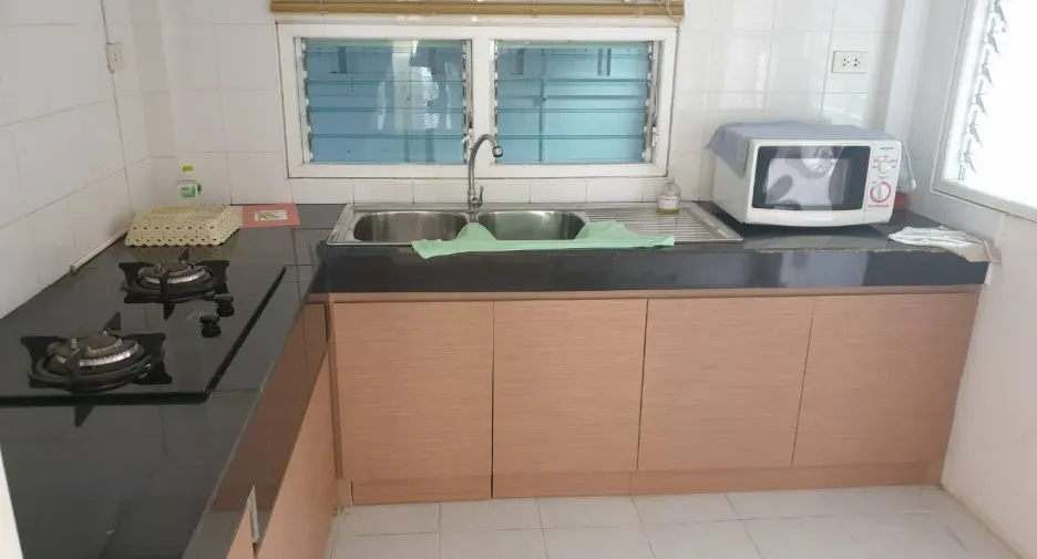 For rent 3 bedrooms house in Mueang Ubon Ratchathani, Ubon Ratchathani