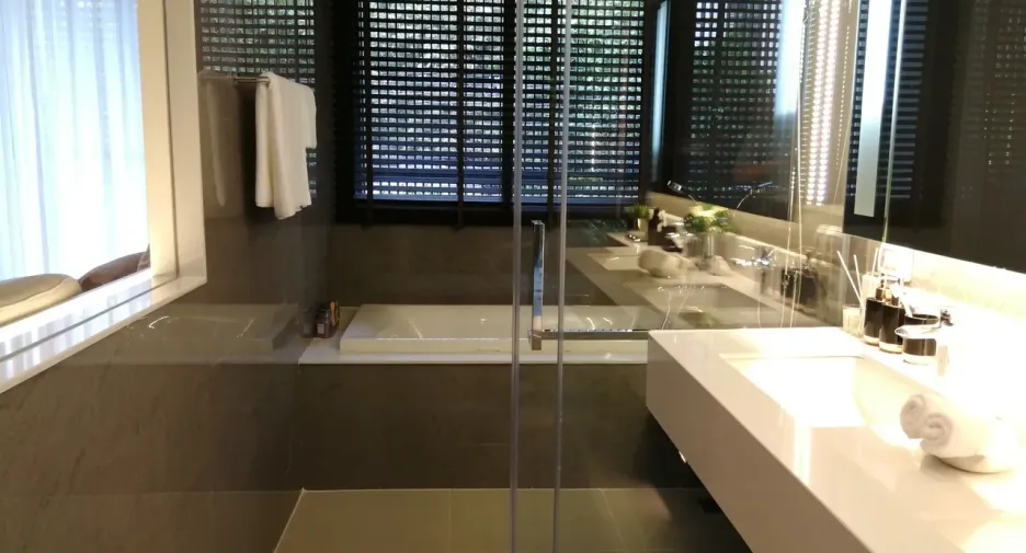 For sale 2 bedrooms condo in Khlong Toei, Bangkok