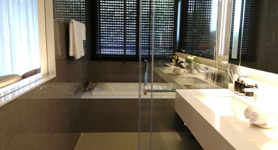 Condo en venta de 2 habitaciones en Khlong Toei, Bangkok