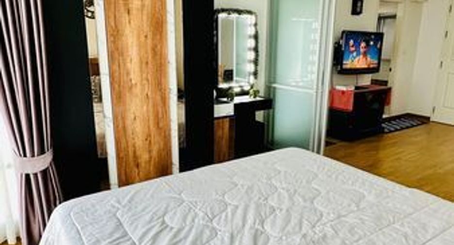For sale 1 bed condo in Huai Khwang, Bangkok