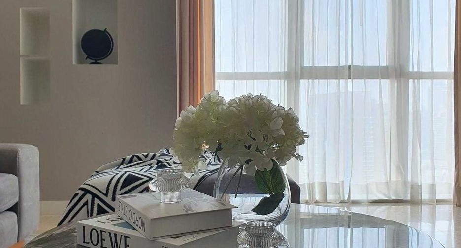 For sale 3 bedrooms condo in Khlong Toei, Bangkok