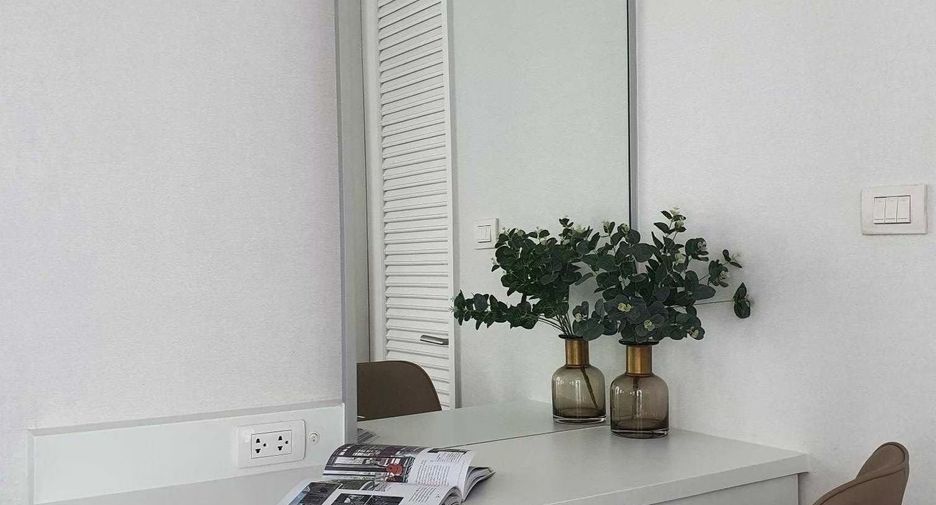 For sale 3 bedrooms condo in Khlong Toei, Bangkok