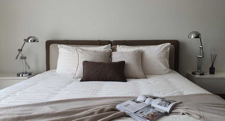 For sale 3 bedrooms condo in Khlong Toei, Bangkok
