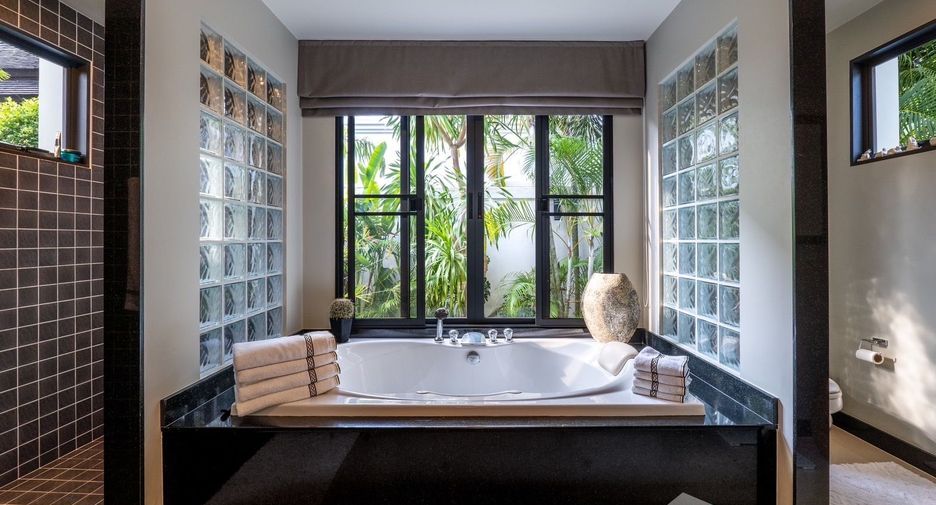 For sale 4 bedrooms villa in Thalang, Phuket