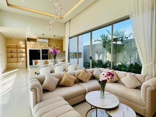 For rent 4 bedrooms villa in Mueang Phuket, Phuket