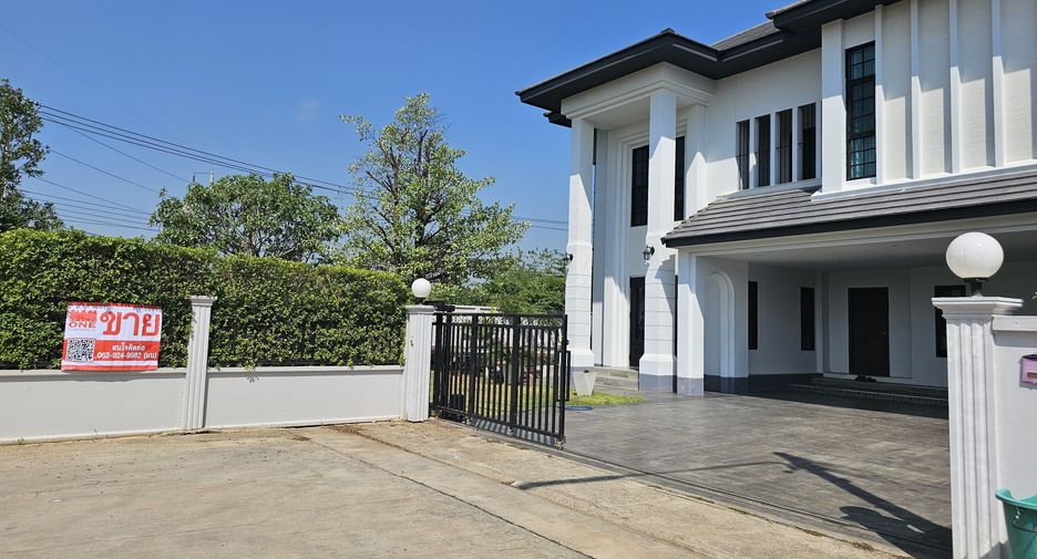 For sale 4 bedrooms house in Mueang Phitsanulok, Phitsanulok