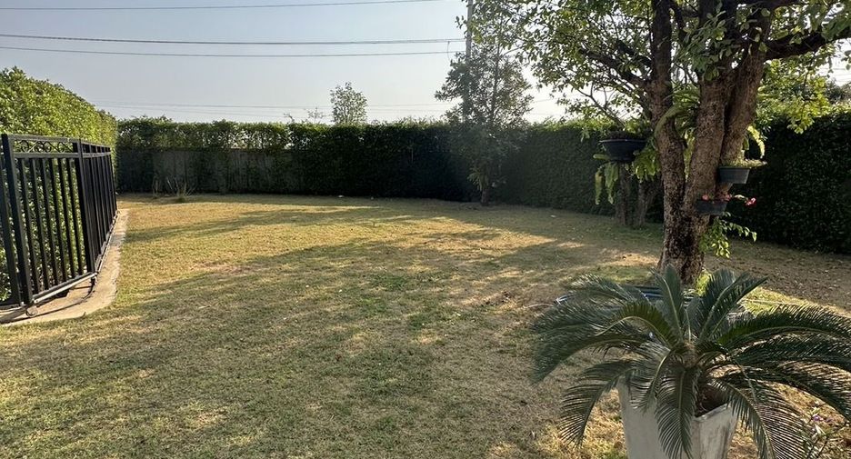 For sale 4 bedrooms house in Mueang Phitsanulok, Phitsanulok