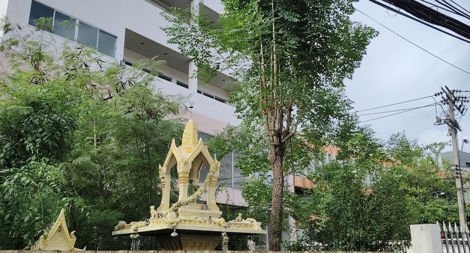 Grundstück zum Kauf in Pak Kret, Nonthaburi
