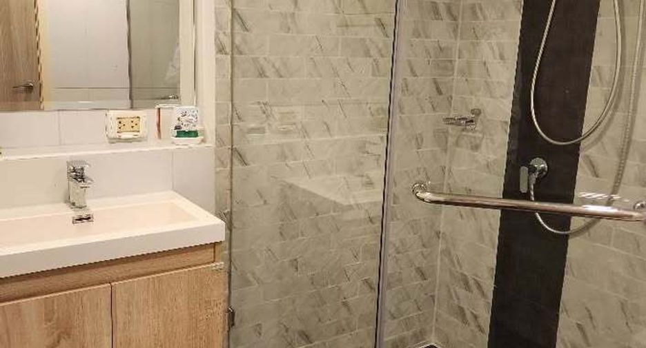 For rent 2 bedrooms condo in Mueang Nonthaburi, Nonthaburi