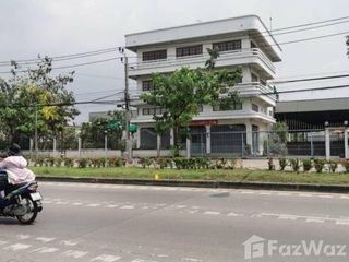 Gewerbefläche zum Kauf mit 9 Zimmer in Bang Bua Thong, Nonthaburi