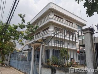 Gewerbefläche zum Kauf mit 9 Zimmer in Bang Bua Thong, Nonthaburi