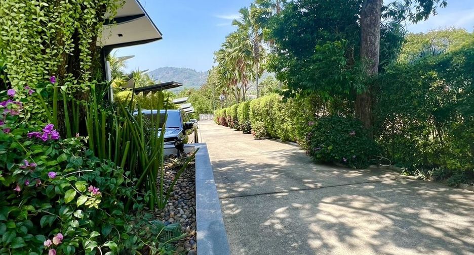 For rent 3 bedrooms villa in Mueang Phuket, Phuket