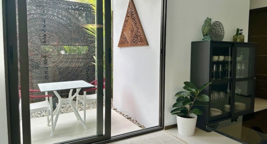 For rent 3 bedrooms villa in Mueang Phuket, Phuket