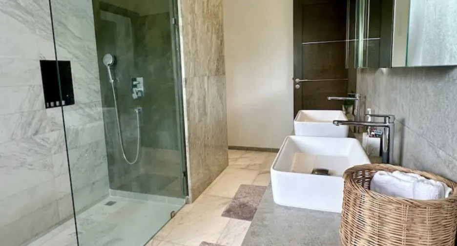 For rent 3 bedrooms villa in Mueang Phuket, Phuket