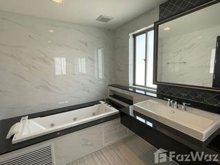 Casa en venta de 5 habitaciones en Lat Krabang, Bangkok