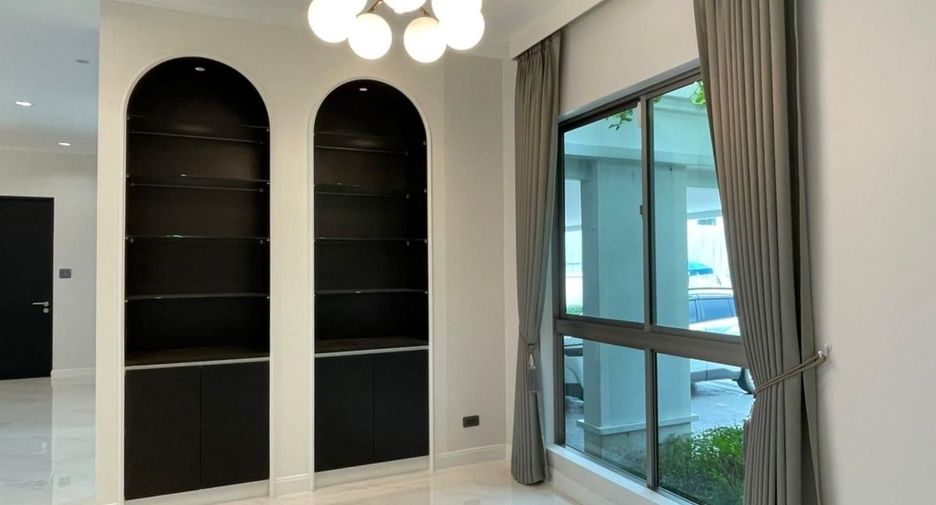 Casa en venta de 5 habitaciones en Lat Krabang, Bangkok