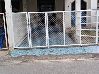 For sale 2 ベッドルーム townhouse in Mueang Kanchanaburi, Kanchanaburi