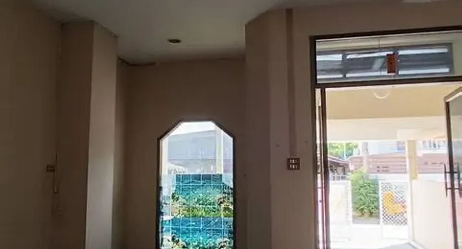 出售 2 卧室 联排别墅 在 Mueang Kanchanaburi, Kanchanaburi