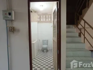 For sale 2 ベッドルーム townhouse in Mueang Kanchanaburi, Kanchanaburi