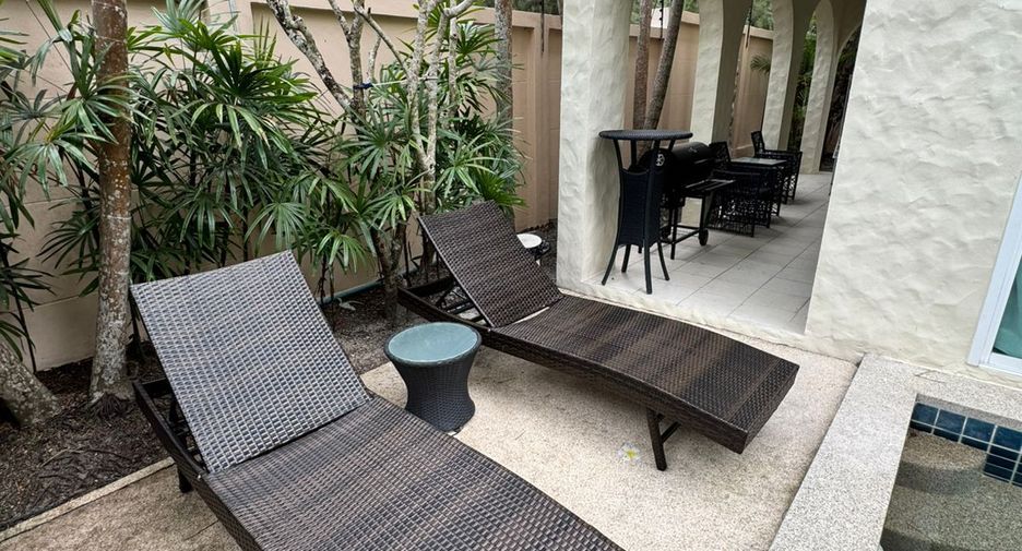 For rent 3 bedrooms villa in Mueang Phuket, Phuket