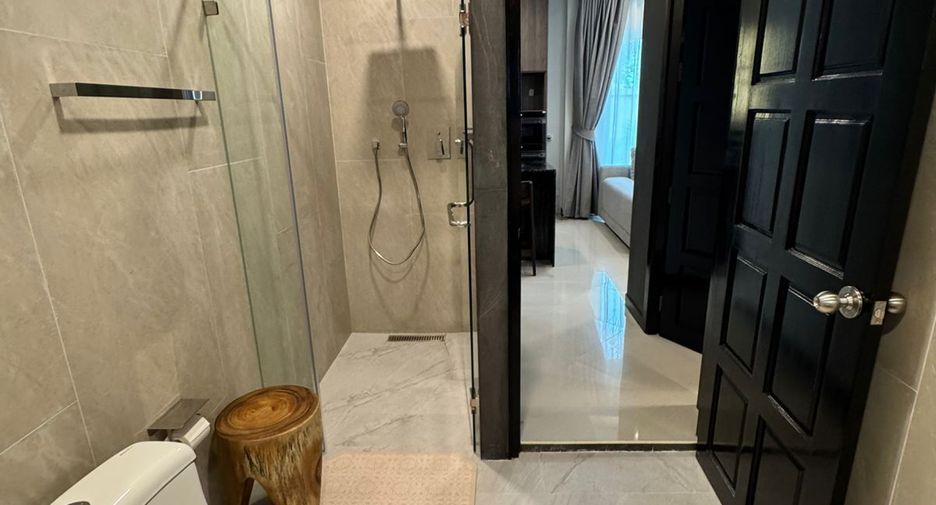 For rent 3 bedrooms villa in Mueang Phuket, Phuket