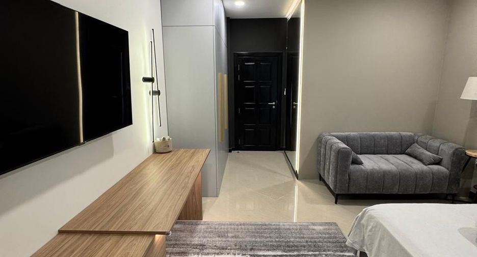 For rent 3 bedrooms villa in Mueang Phuket, Phuket