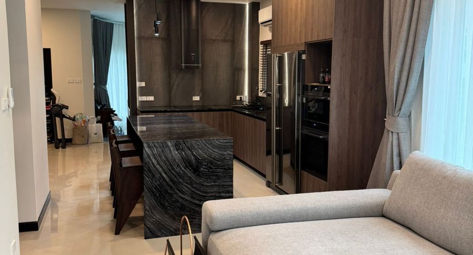 For rent 3 bedrooms villa in Mueang Phuket, Phuket