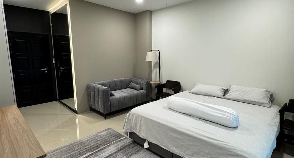 For rent 3 bedrooms villa in Mueang Phuket, Phuket