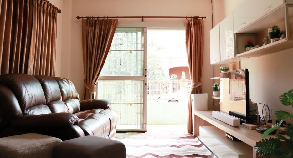 For sale 3 bedrooms house in Mueang Samut Prakan, Samut Prakan