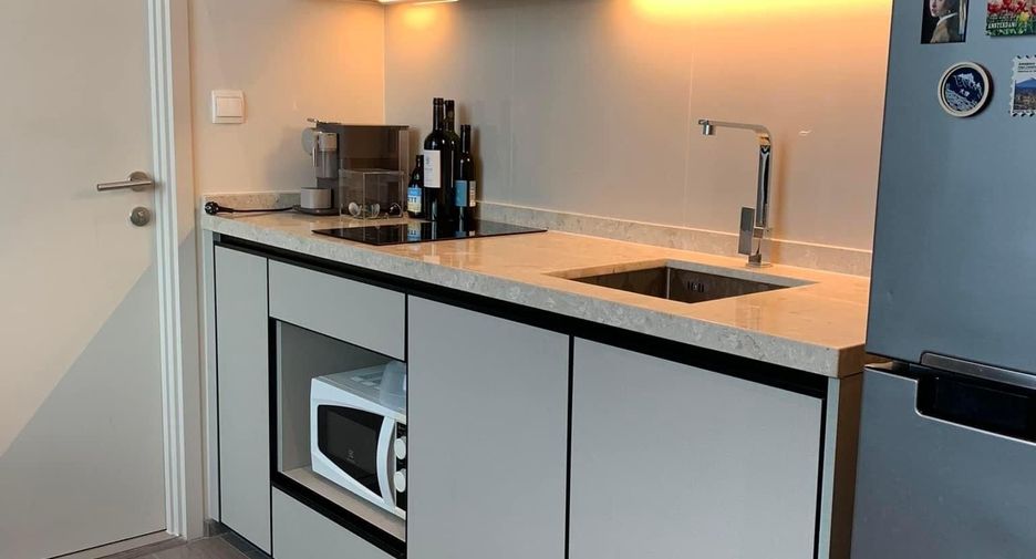 For sale 1 bed condo in Phaya Thai, Bangkok