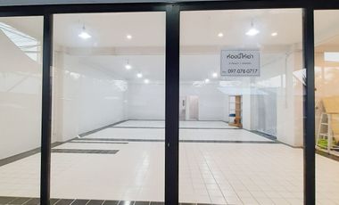 For rent retail Space in Mueang Nonthaburi, Nonthaburi
