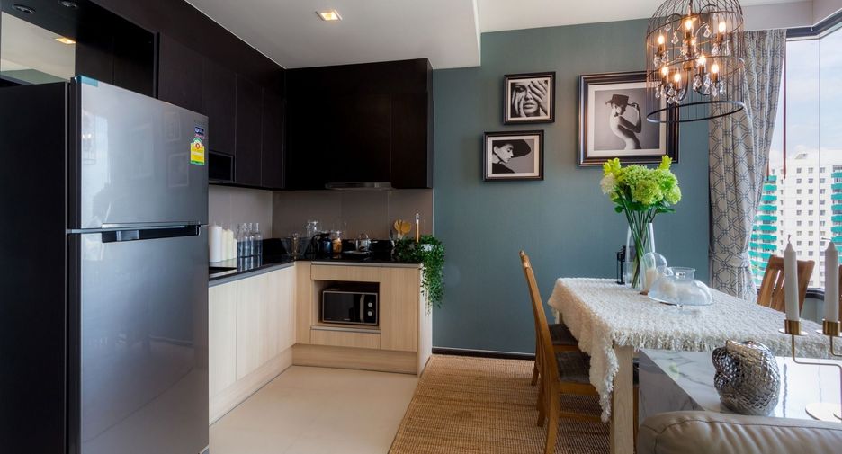 For sale 2 bedrooms condo in Khlong Toei, Bangkok
