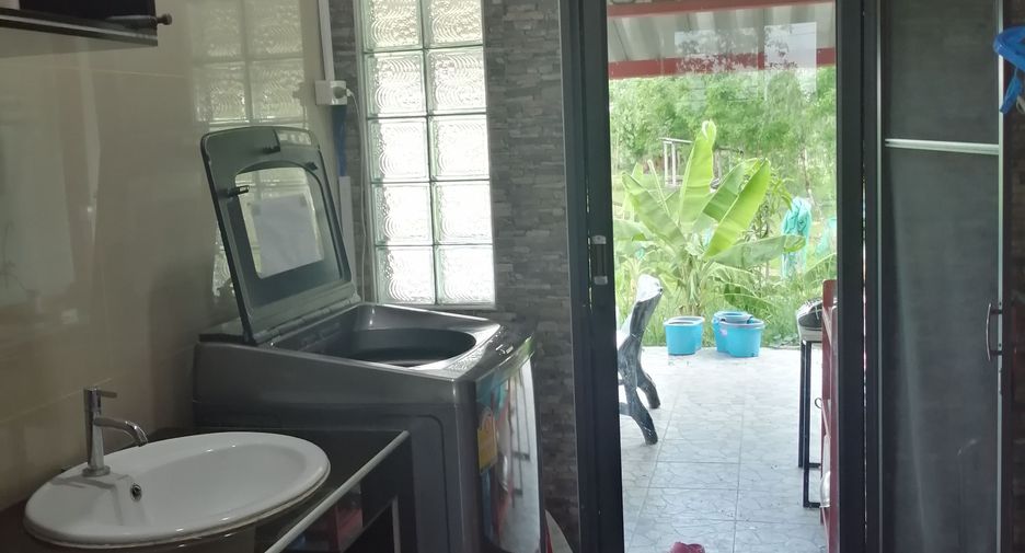 For sale 5 bedrooms villa in Nong Ya Sai, Suphan Buri