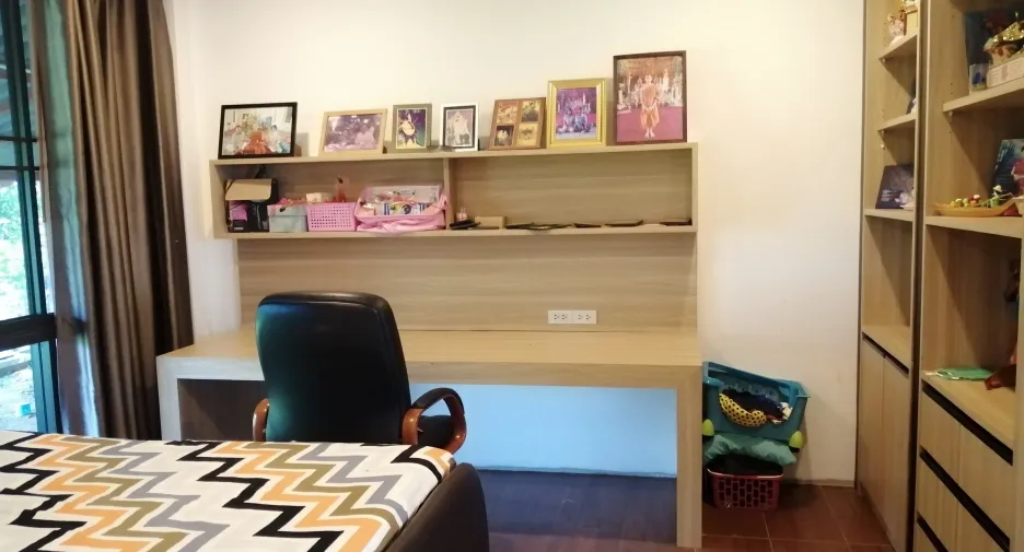 For sale 5 bedrooms villa in Nong Ya Sai, Suphan Buri