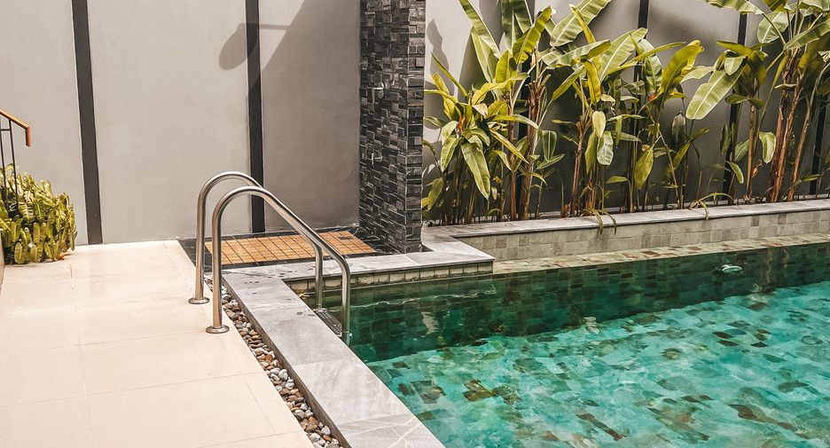 For rent 3 bedrooms villa in Mueang Phuket, Phuket