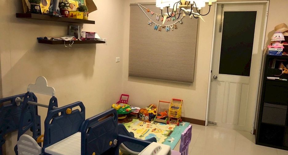 Reihenhaus zum Kauf mit 3 Zimmer in Bang Kruai, Nonthaburi