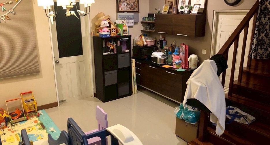 Reihenhaus zum Kauf mit 3 Zimmer in Bang Kruai, Nonthaburi