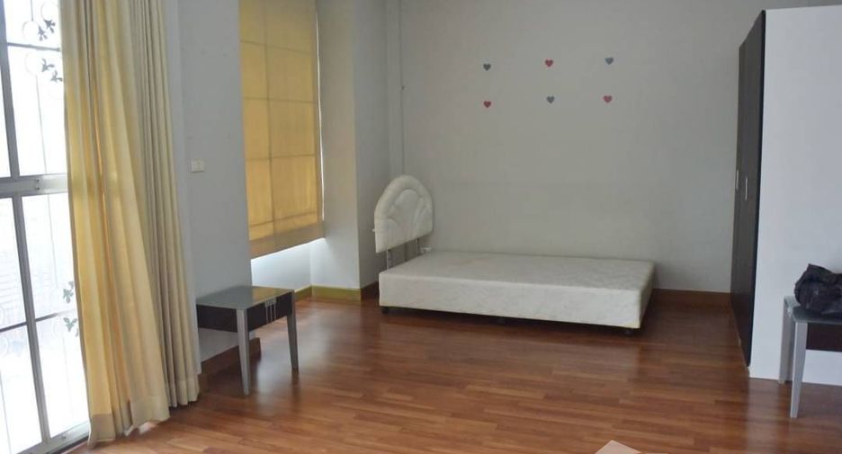 For sale 3 ベッドルーム townhouse in Bang Kruai, Nonthaburi