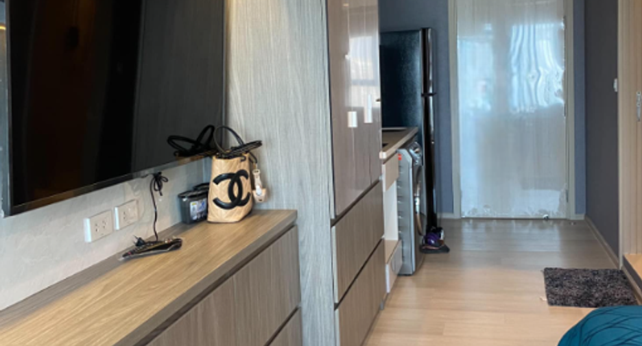 For sale studio condo in Pathum Wan, Bangkok
