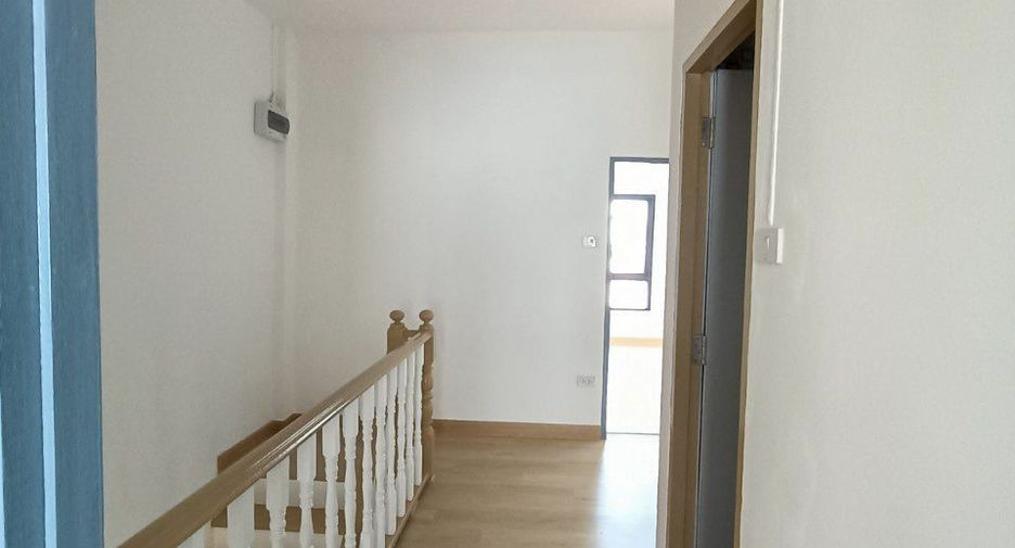 For sale 2 bedrooms townhouse in Khlong Sam Wa, Bangkok