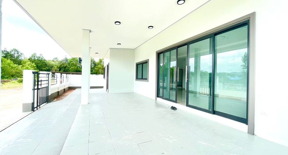 For sale 3 bedrooms house in Mueang Satun, Satun