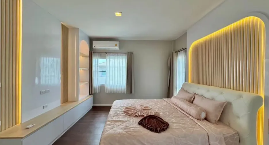 À louer 4 chambres maison à Mueang Phuket, Phuket